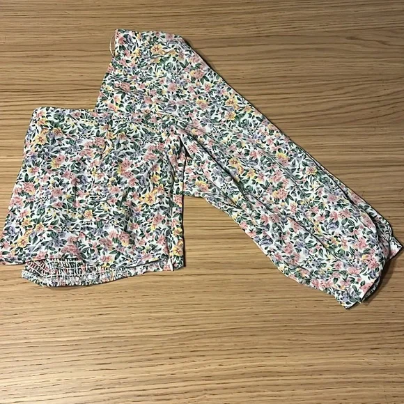 Lulus Women’s Crop Top. Large. Floral Pattern. - Picture 4 of 7